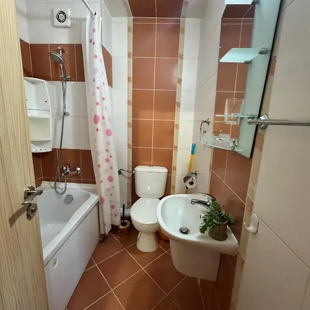 Lägenhet For 5 With Pool View *